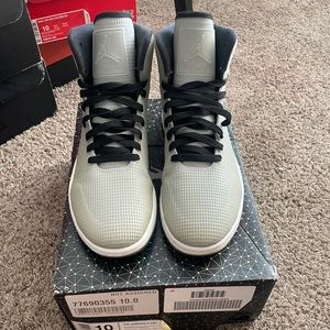 Air Jordan Retro 1 “4lab1 glow”